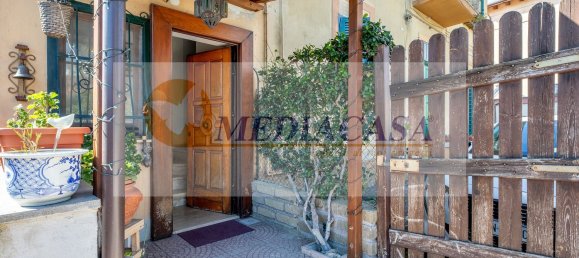 Дом с 4 комнатами в Рим, Италия № 201721 2