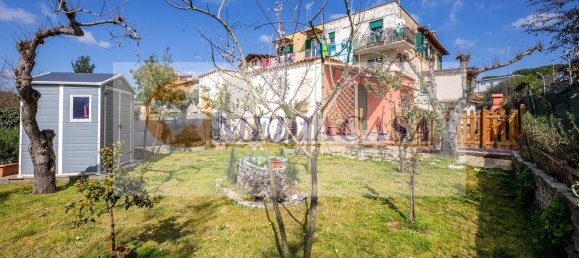 Дом с 4 комнатами в Рим, Италия № 201721 23