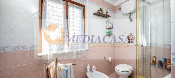 Дом с 4 комнатами в Рим, Италия № 201721 13