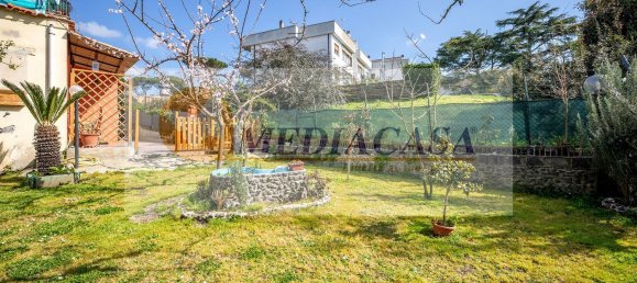 Дом с 4 комнатами в Рим, Италия № 201721 24