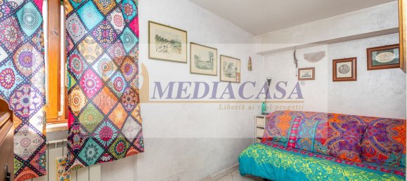 Дом с 4 комнатами в Рим, Италия № 201721 14