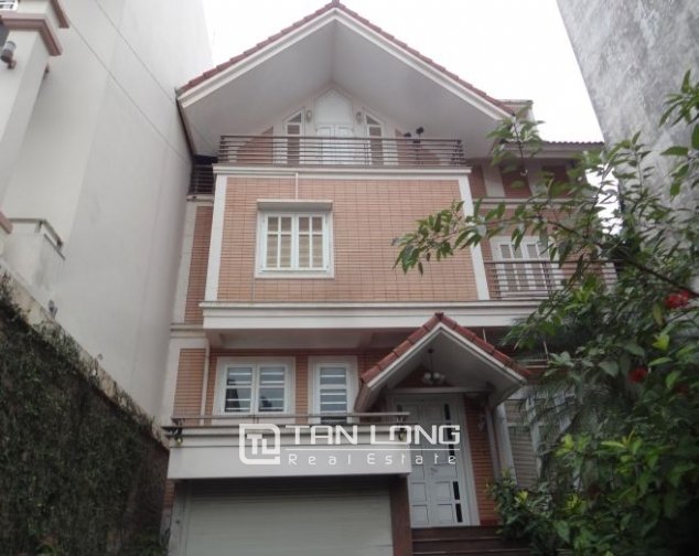 Вилла с 4 спальнями в Тэйхо, Вьетнам № 3252