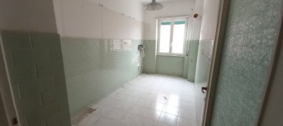 Квартира с 3 комнатами в Рим, Италия № 203093 7