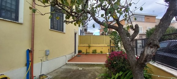 Квартира с 3 комнатами в Рим, Италия № 203093 28