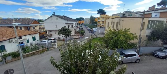 Квартира с 3 комнатами в Рим, Италия № 203093 21