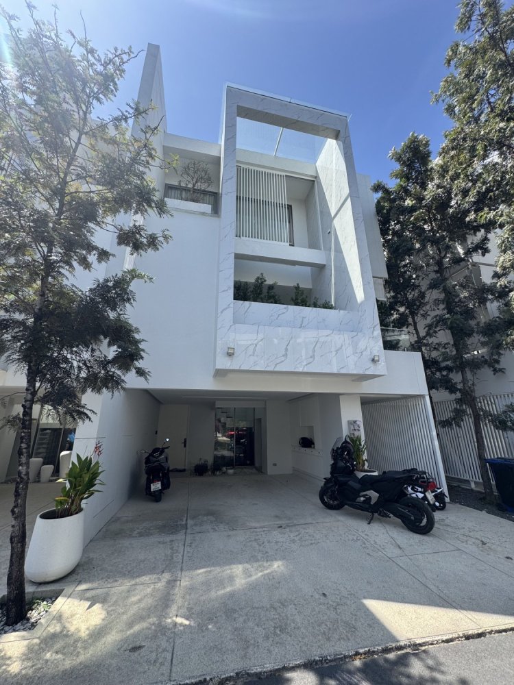 3 Schlafzimmer Villa in Phuket, Thailand, Nr. 75388