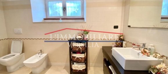 Casa de 7 habitaciónes en Massa, Italy No. 215061 6