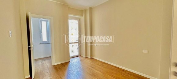 Apartamento T2 em Turin, Italy N.º 333852 12