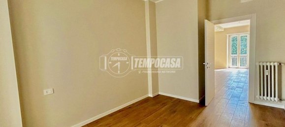 Apartamento T2 em Turin, Italy N.º 333852 14