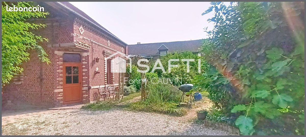 3 bedrooms Castles in La Rue-Saint-Pierre, France No. 330272