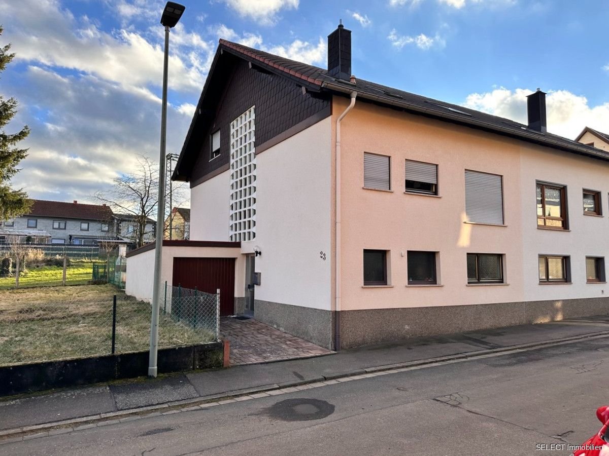 6-Zimmer Stadthaus in Saarland, Germany, Nr. 92442