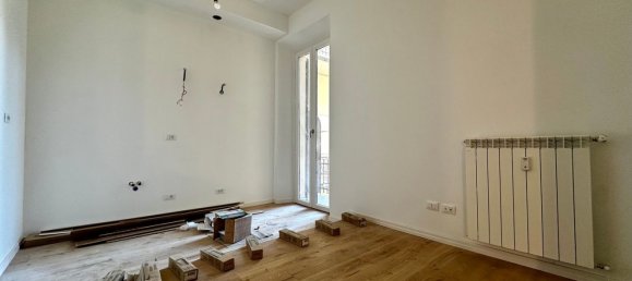 5 rooms Apartment in Florence, Italy No. 204480 4