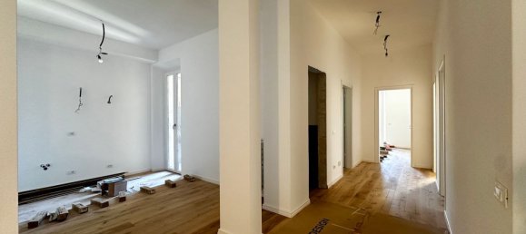 5 rooms Apartment in Florence, Italy No. 204480 9