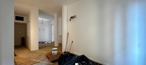 5 rooms Apartment in Florence, Italy No. 204480 8