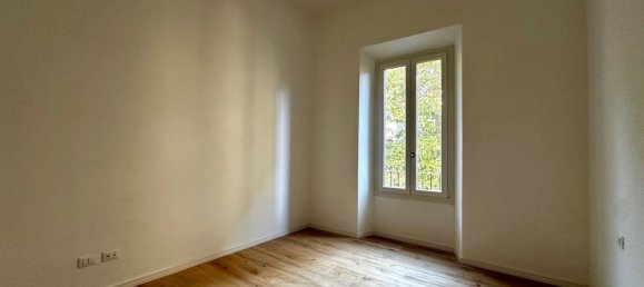 5 rooms Apartment in Florence, Italy No. 204480 11