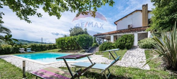 4 bedrooms Villa in Coriano, Italy No. 208075 36