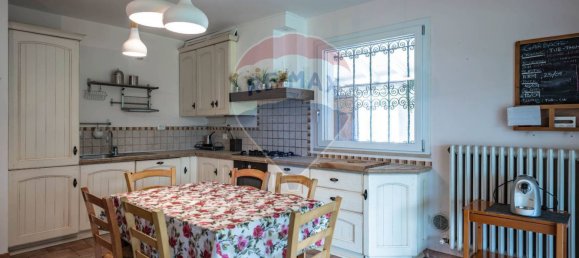 4 bedrooms Villa in Coriano, Italy No. 208075 3