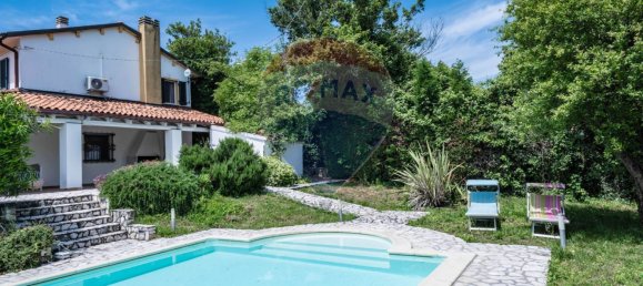 4 bedrooms Villa in Coriano, Italy No. 208075 35