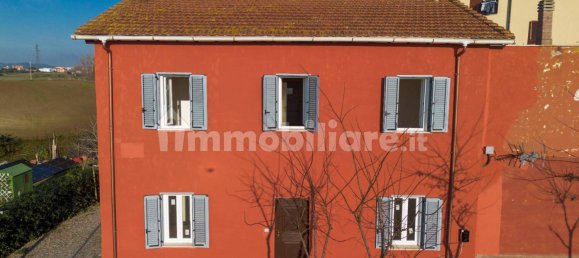 Дом с 5 спальнями в Монтальто ди Кастро, Италия № 265840 17