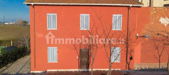 Дом с 5 спальнями в Монтальто ди Кастро, Италия № 265840 19