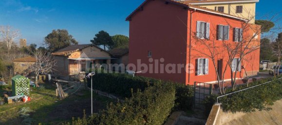 Дом с 5 спальнями в Монтальто ди Кастро, Италия № 265840 6