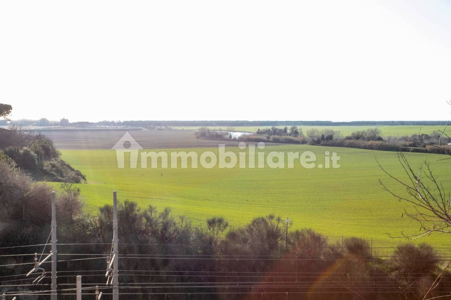 Дом с 5 спальнями в Монтальто ди Кастро, Италия № 265840