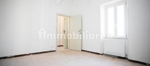 Дом с 5 спальнями в Монтальто ди Кастро, Италия № 265840 13