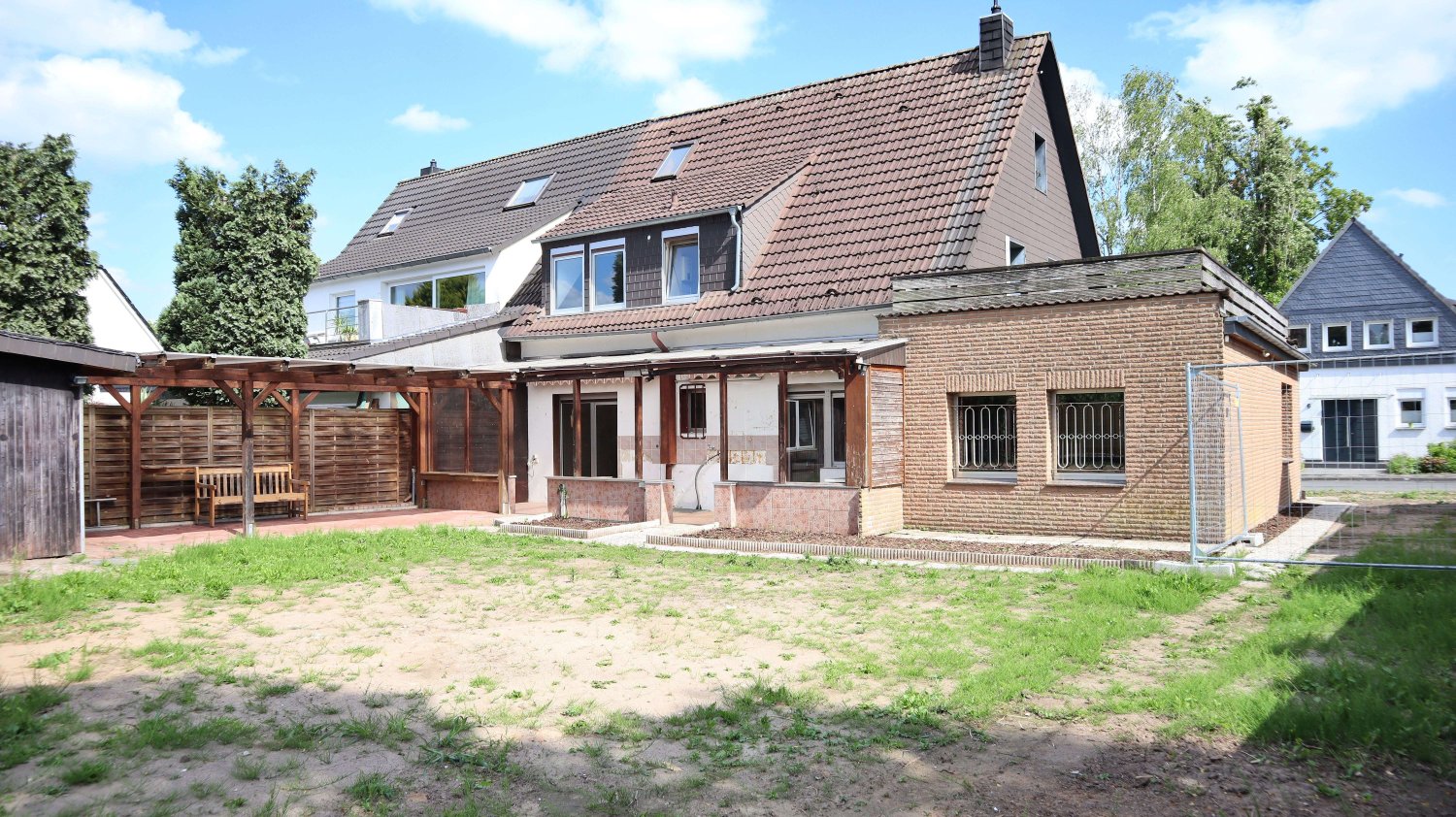 Adosado de 6 dormitorios en Dusseldorf, Germany No. 296570