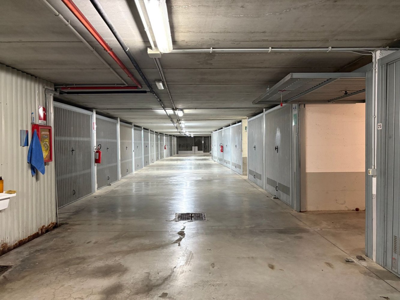 22m² Garage in Genoa, Italy No. 334389