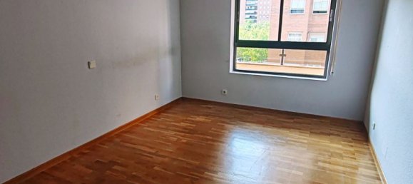 Apartamento de 3 dormitorios en Madrid, Spain No. 189387 14