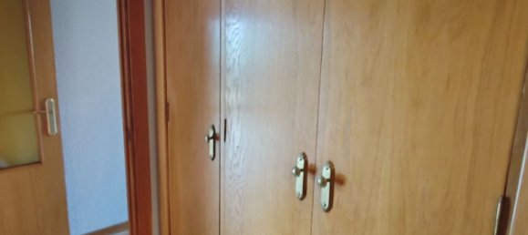 Apartamento de 3 dormitorios en Madrid, Spain No. 189387 11