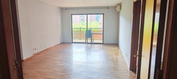 Apartamento de 3 dormitorios en Madrid, Spain No. 189387 5