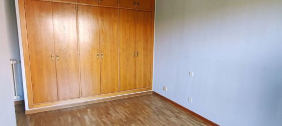 Apartamento de 3 dormitorios en Madrid, Spain No. 189387 15