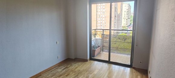 Apartamento de 3 dormitorios en Madrid, Spain No. 189387 16