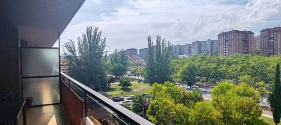 Apartamento de 3 dormitorios en Madrid, Spain No. 189387 2