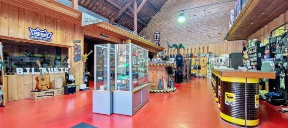 Gewerbliche Immobilie in Charleville-Mezieres, France 193m², Nr. 232138 2