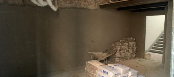 Studio in Florence, Italy No. 32995 2