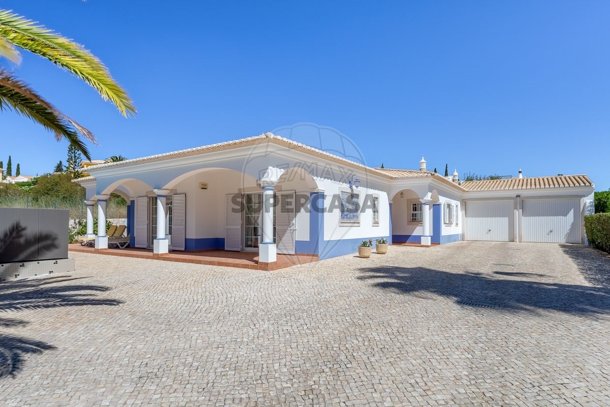 Дом с 3 спальнями в Лагуш, Португалия № 323398