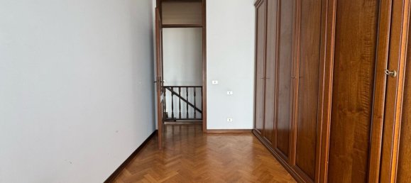4 Schlafzimmer Haus in San Colombano al Lambro, Italy, Nr. 357868 15