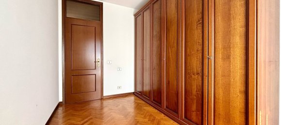 4 Schlafzimmer Haus in San Colombano al Lambro, Italy, Nr. 357868 16