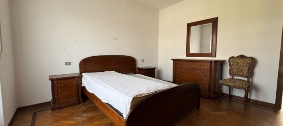 4 Schlafzimmer Haus in San Colombano al Lambro, Italy, Nr. 357868 13
