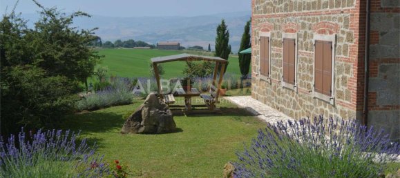 Вилла с 9 спальнями в Пьенца, Италия № 469 7