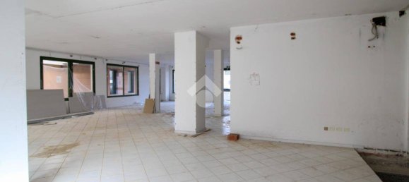 1 room Office in Stezzano, Italy No. 86890 14