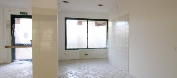 1 room Office in Stezzano, Italy No. 86890 3