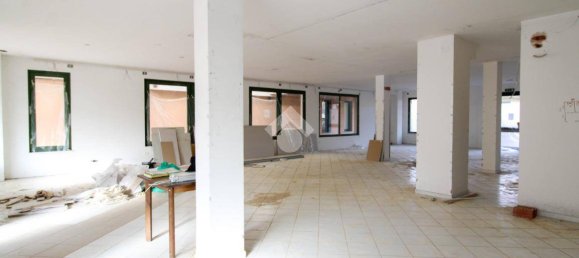 1 room Office in Stezzano, Italy No. 86890 18