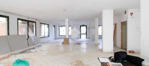 1 room Office in Stezzano, Italy No. 86890 10