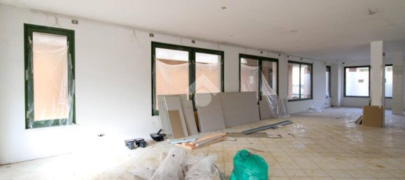 1 room Office in Stezzano, Italy No. 86890 16