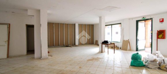 1 room Office in Stezzano, Italy No. 86890 17