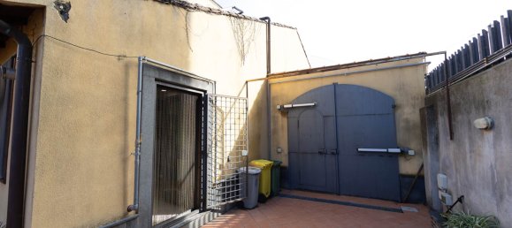 Коммерческая недвижимость с 2 комнатами в Сан Грегорио ди Катания, Италия № 270019 9