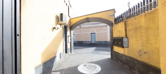 Коммерческая недвижимость с 2 комнатами в Сан Грегорио ди Катания, Италия № 270019 11